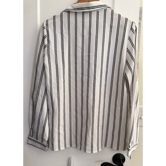 Women’s Black White Vertical Striped Button-Down Workwear Blouse Stretch Shein - Picture 3 of 7